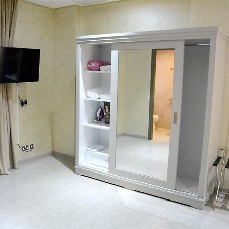 ذا فيفتى ايت السالمية Aparthotel Kuwait City Luaran gambar